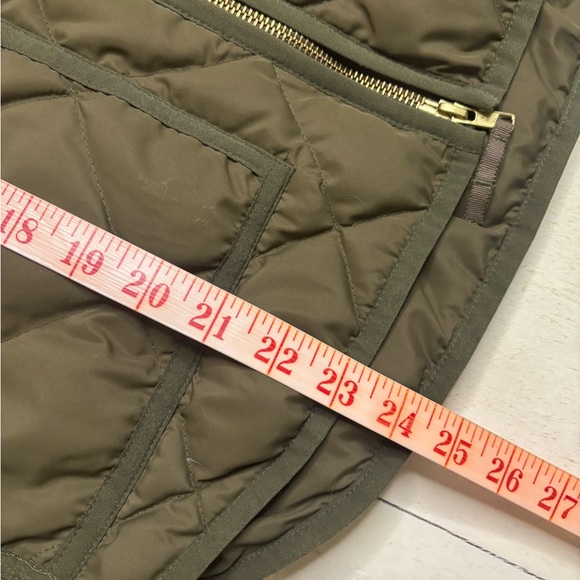 J. Crew Down Filled Quilted Puffer Vest Cozy Full Zip Olive Green Size Small - Picture 5 of 7